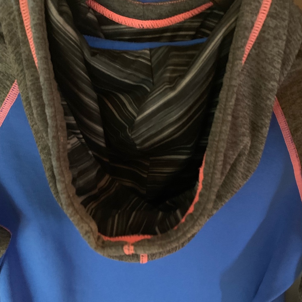 Nike hooded pullover sweatshirt